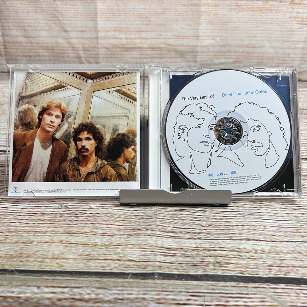 Daryl Hall John Oates The Very Best of CD 2001 Remastered RCA Pop Rock